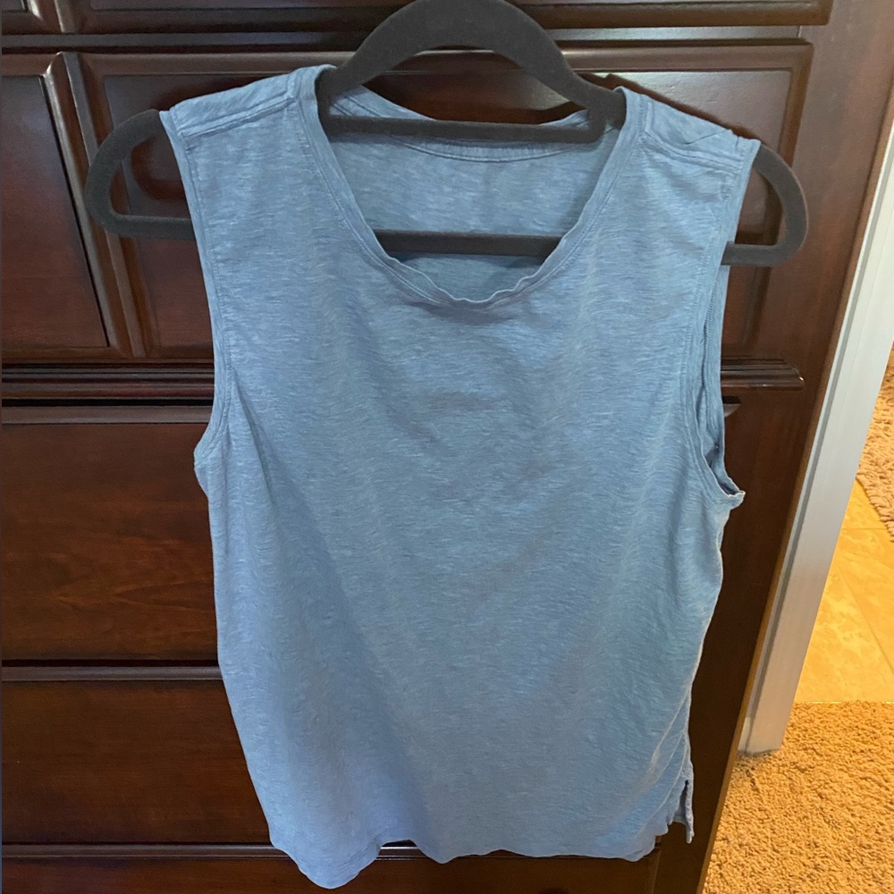 Women’s Lululemon tank size large